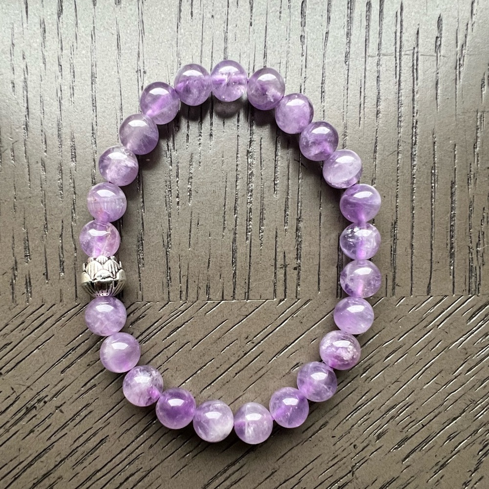 Amethyst with lotus accent bracelet 8mm 6.5-7’